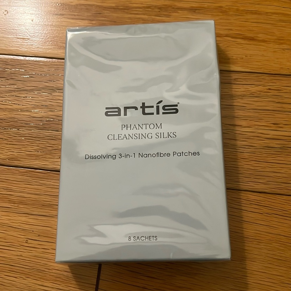 Artis Phantom cleansing silks NIB 8 Sachets